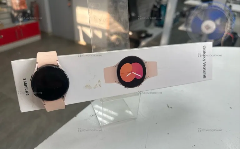 Часы Samsung Galaxy Watch 5 40
