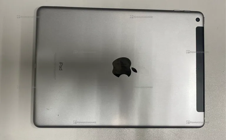 Планшет Apple Apple iPad 6 поколения 32GB
