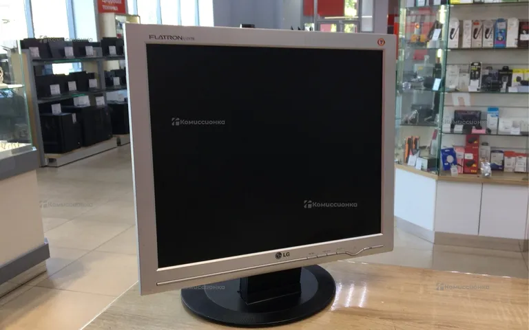 Монитор LG Flatron L1717S