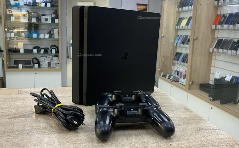 Приставка PS4. PS4 1TB