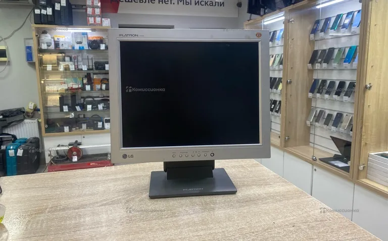 Монитор LG Flatron L1510S