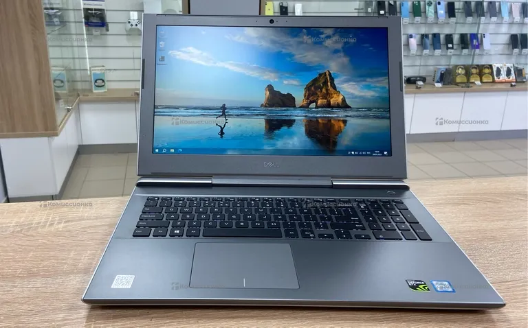 Ноутбук  Dell 7570