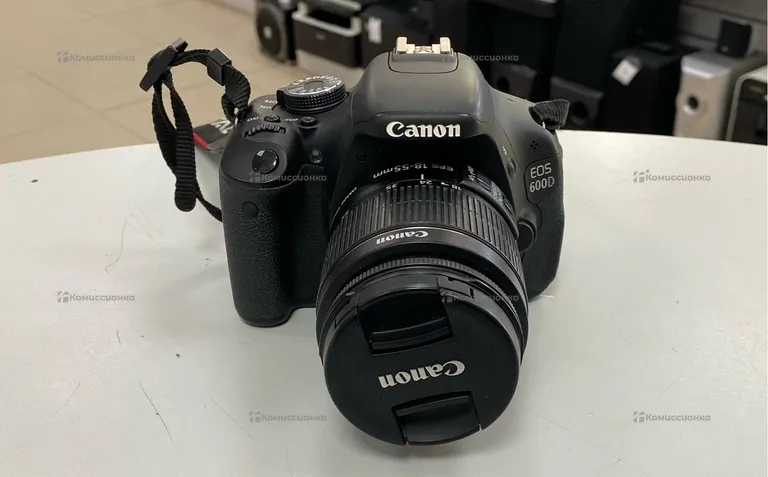 Фотоаппарат Canon 600d