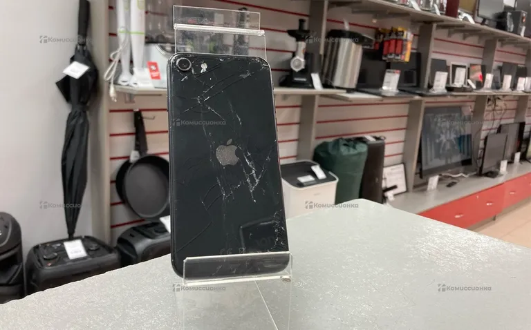 Apple iPhone SE 2020 64 ГБ
