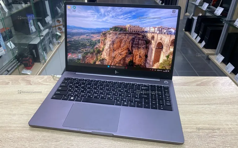 Ноутбук F+ Flaptop R-Series AMD Ryzen 7-5825/RAM16