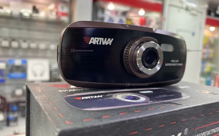 Видеорегистратор «Artway AV-390».
