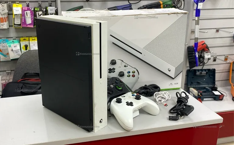 Приставка Xbox Приставка Xbox One S 1Tb