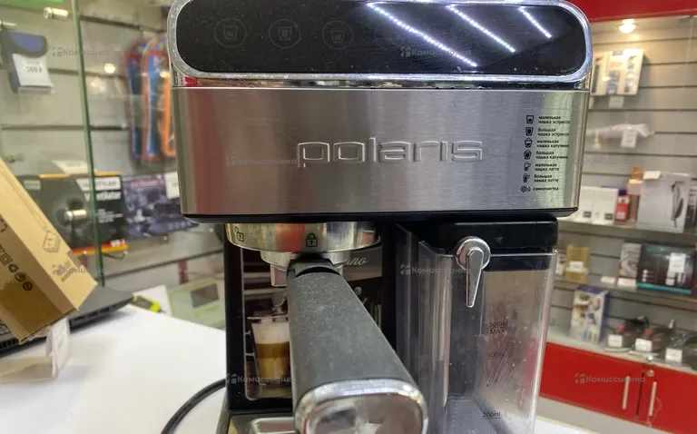 Кофемашинка Polaris pcm 1540