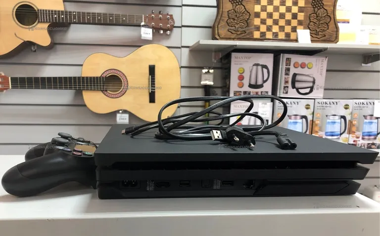 приставка PS4 Pro 1t