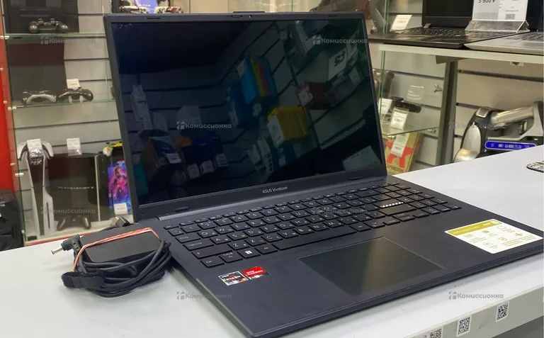 Ноутбук Asus e1504f