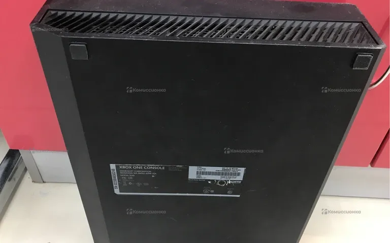 Приставка Xbox One 500Gb