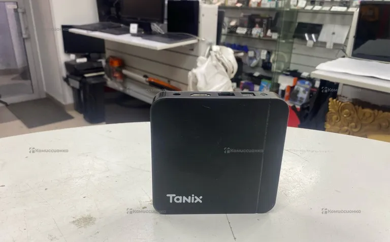 приставка смарт tanix w2