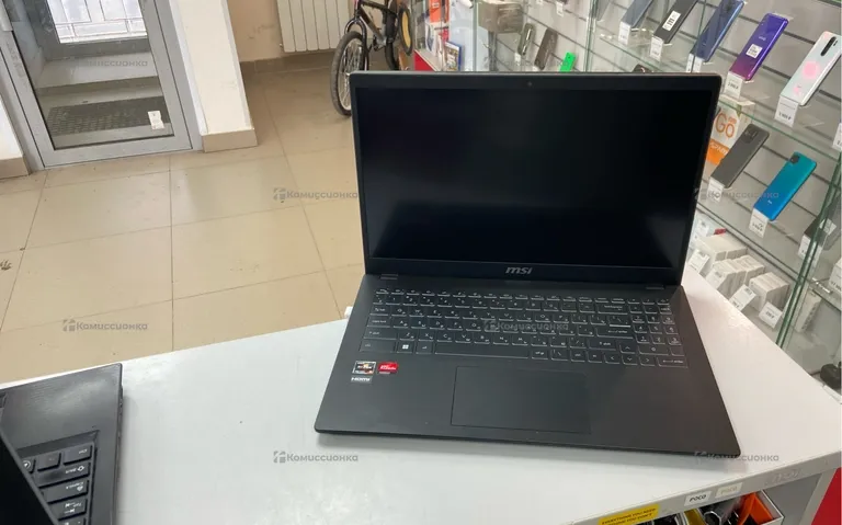 Ноутбук MSI MS-15HK