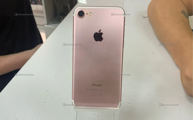 Apple Apple iPhone 7 128ГБ