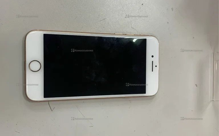 Apple iPhone 8 64 ГБ.
