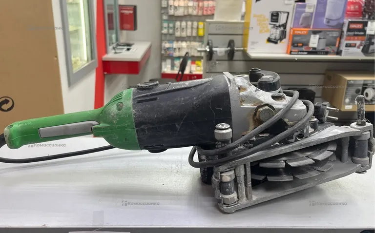 Штроборез Hitachi CM7MRU