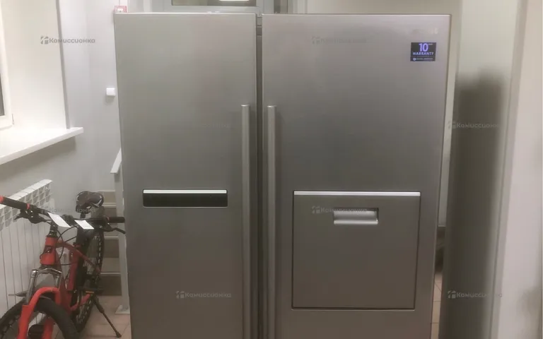 Холодильник Samsung RSA1VHMG