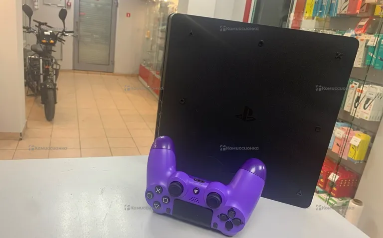 Приставка PS4. PS4 Slim 1tb+джойстик