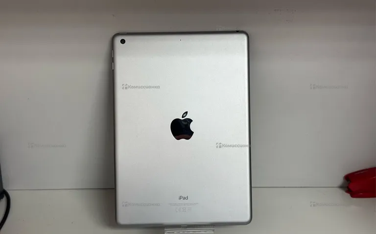 Планшет Apple iPad (2018) 32Gb Wi-Fi