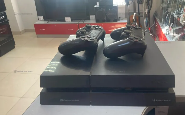 Приставка PS4. ps 4 1800gb