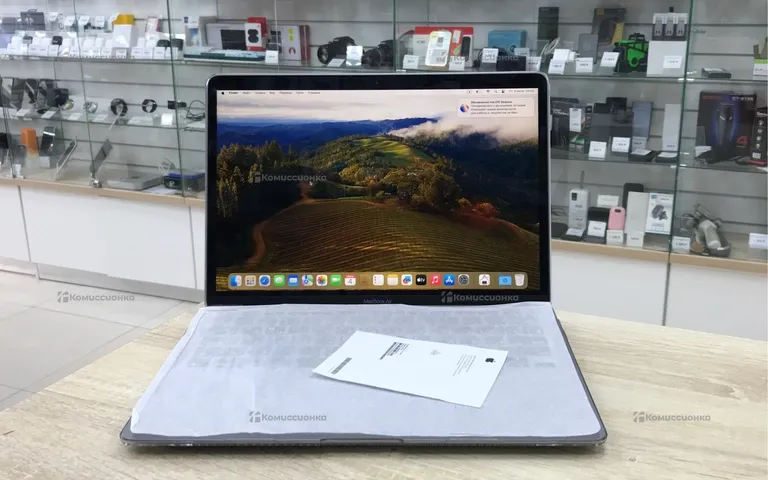 Ноутбук MacBook Air M1 2020 8/256GB