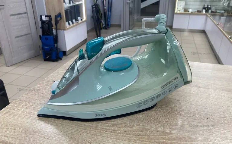 Утюг Polaris PIR 2695AK