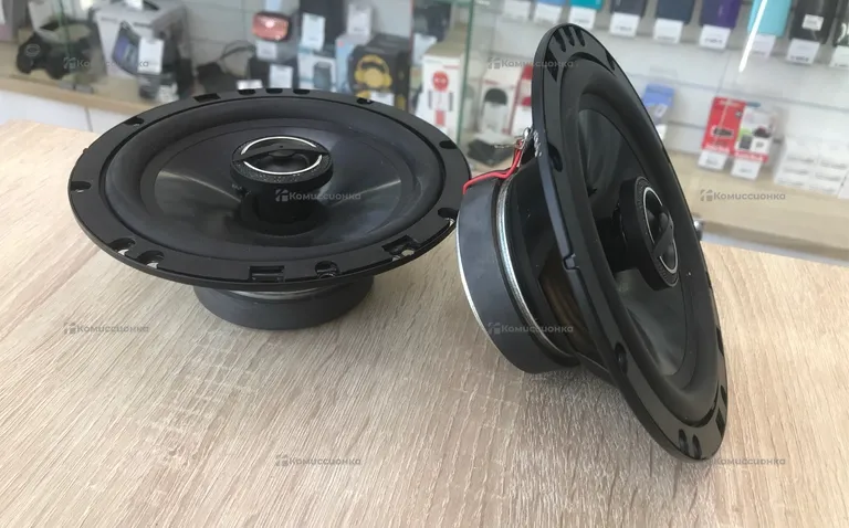 Колонка  skylit reference r6