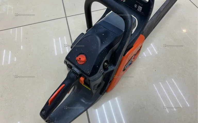 Hitachi CS 33EB бензопила