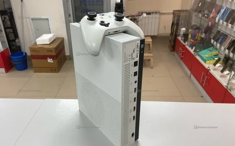 Приставка Xbox One S 512gb