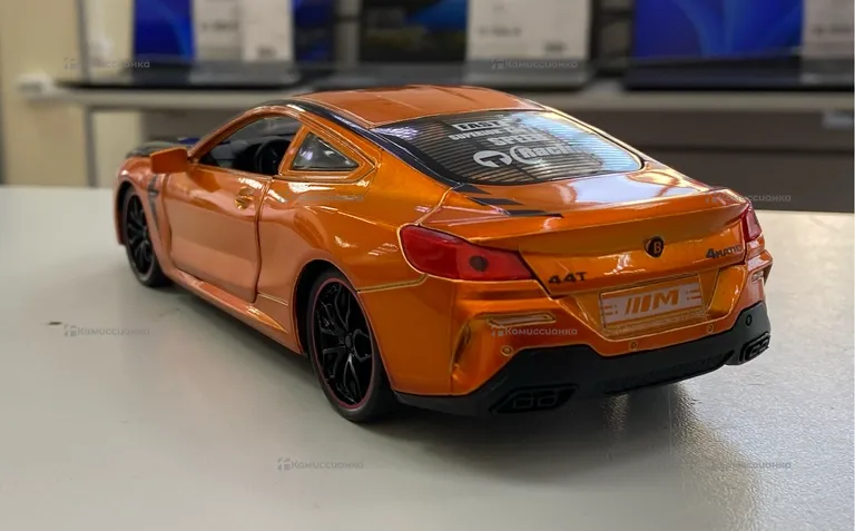 Машинка BMW