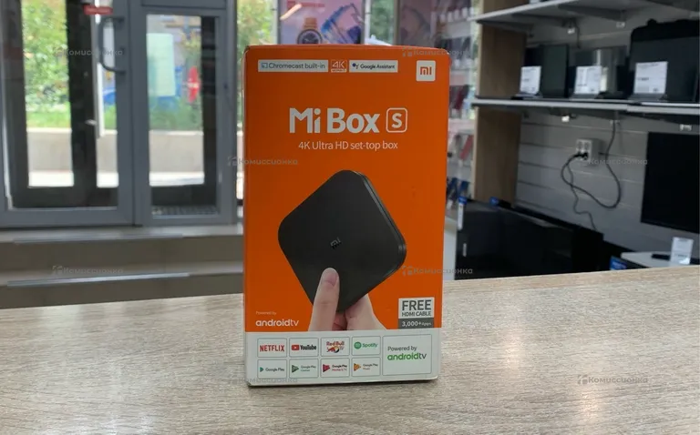 Приставка Xiaomi Mi Box s