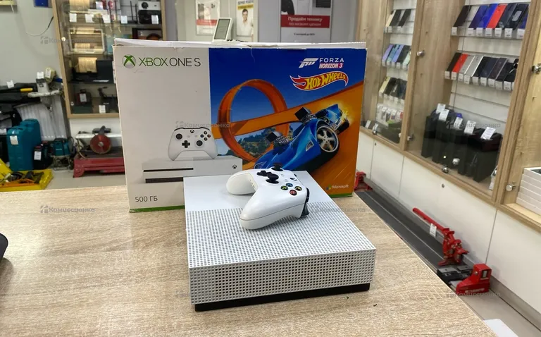Приставка Xbox one s 500gb