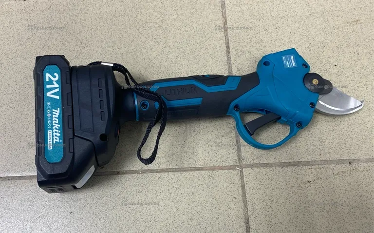 электрический секатор Makita