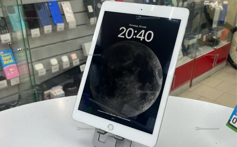 Планшет Apple Apple iPad 6 поколения 32GB