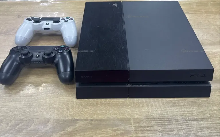 Приставка PS4. Fat 500