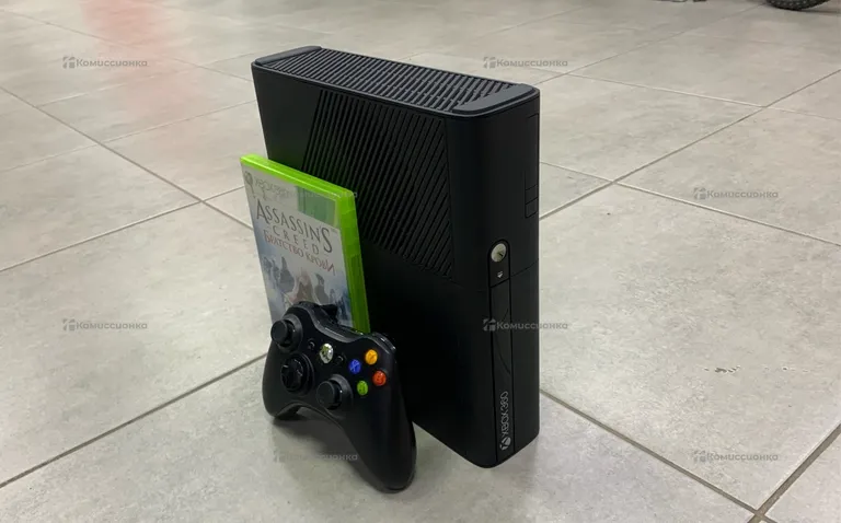 Приставка Xbox 360E
