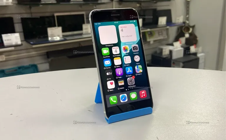Apple iPhone SE 2020 64Gb.