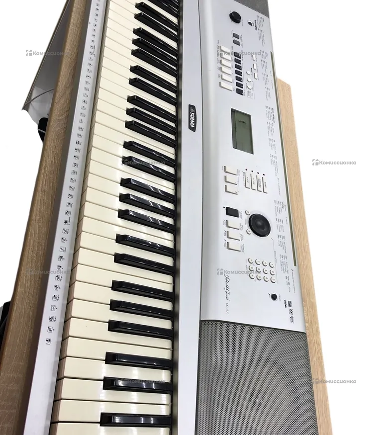 Синтезатор YAMAHA DGX-230