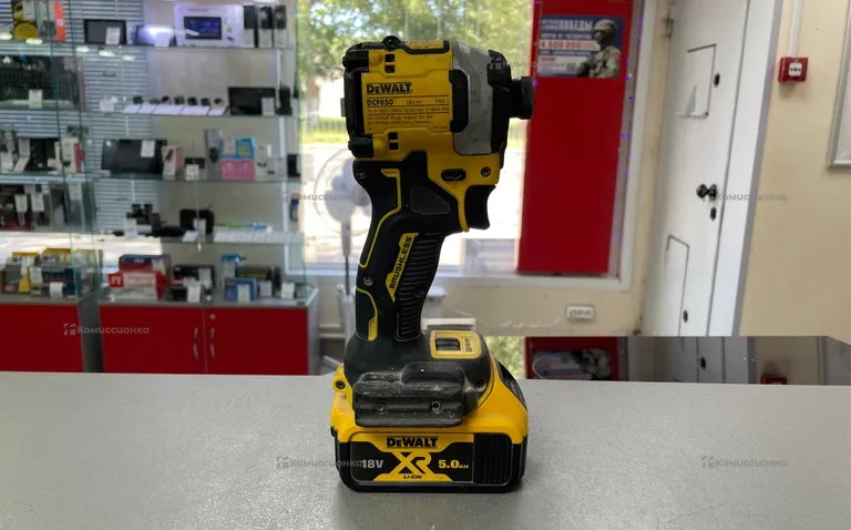 Винтоверт Dewalt DCF850 type1