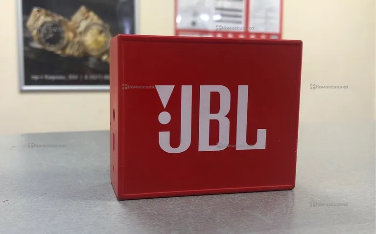 Колонка  JBL go