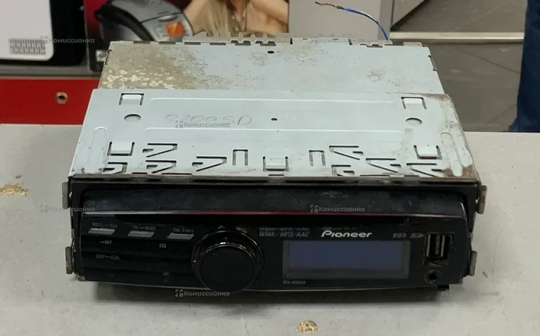 Автомагнитола  pioneer deh-8300sd
