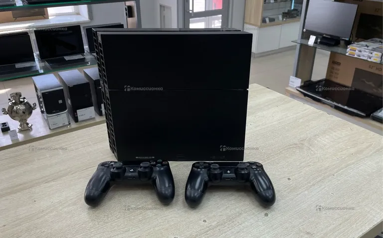 Приставка Sony PS4 Fat 500gb
