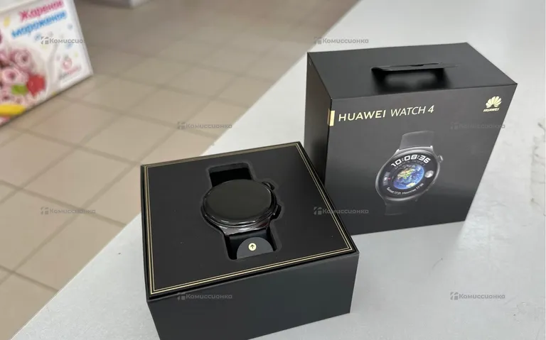 Часы Huawei Watch 4