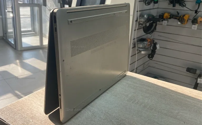 Ноутбук  HP Laptop 15s-fq2060ur