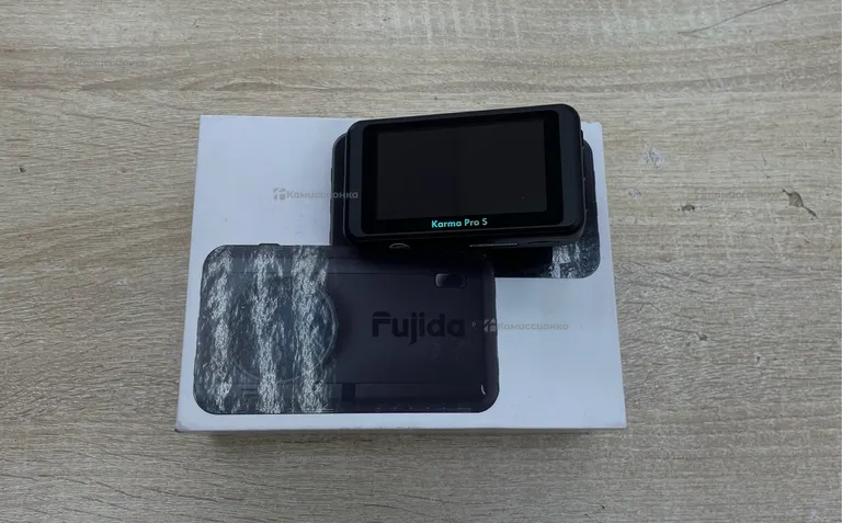 Видеорегистратор Fujida Karma Pro S