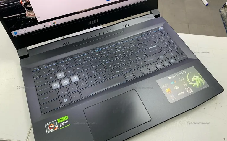 Ноутбук  MSI Bravo 15 C7VE