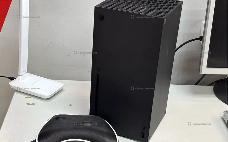 Приставка Xbox Series X 1 TB