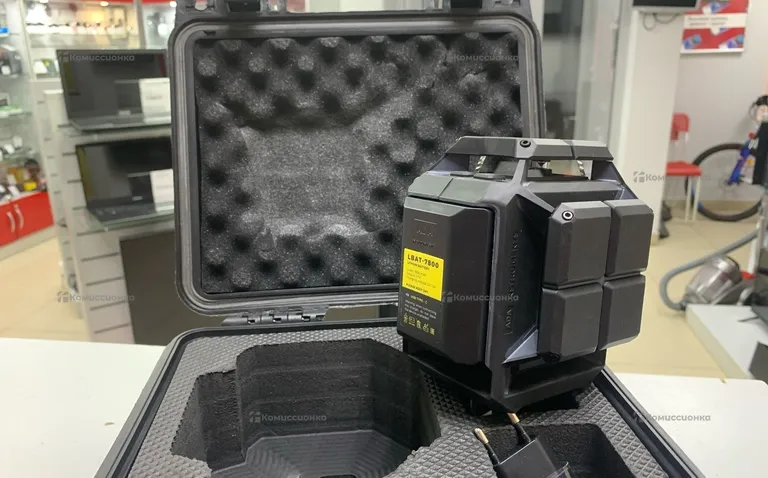 Лазерный уровень LaserTANK 3-360 GREEN Basic Editi