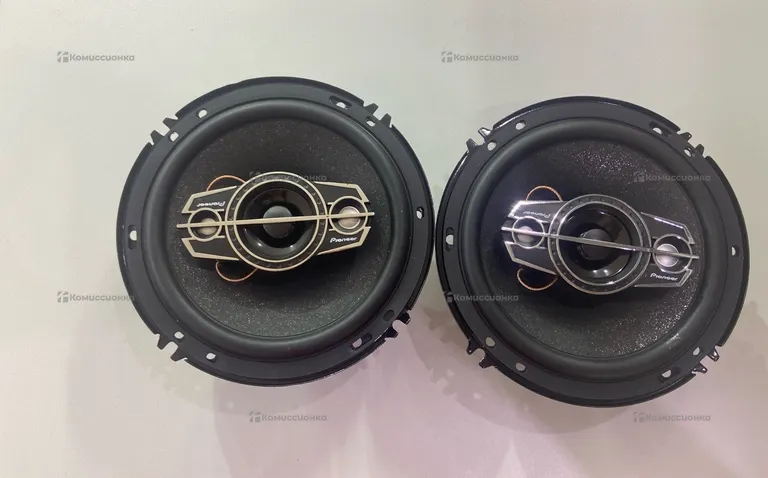 Авто колонки Pioner 1695r