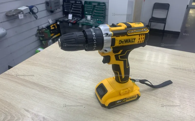 Шуруповёрт DeWalt (реплика)